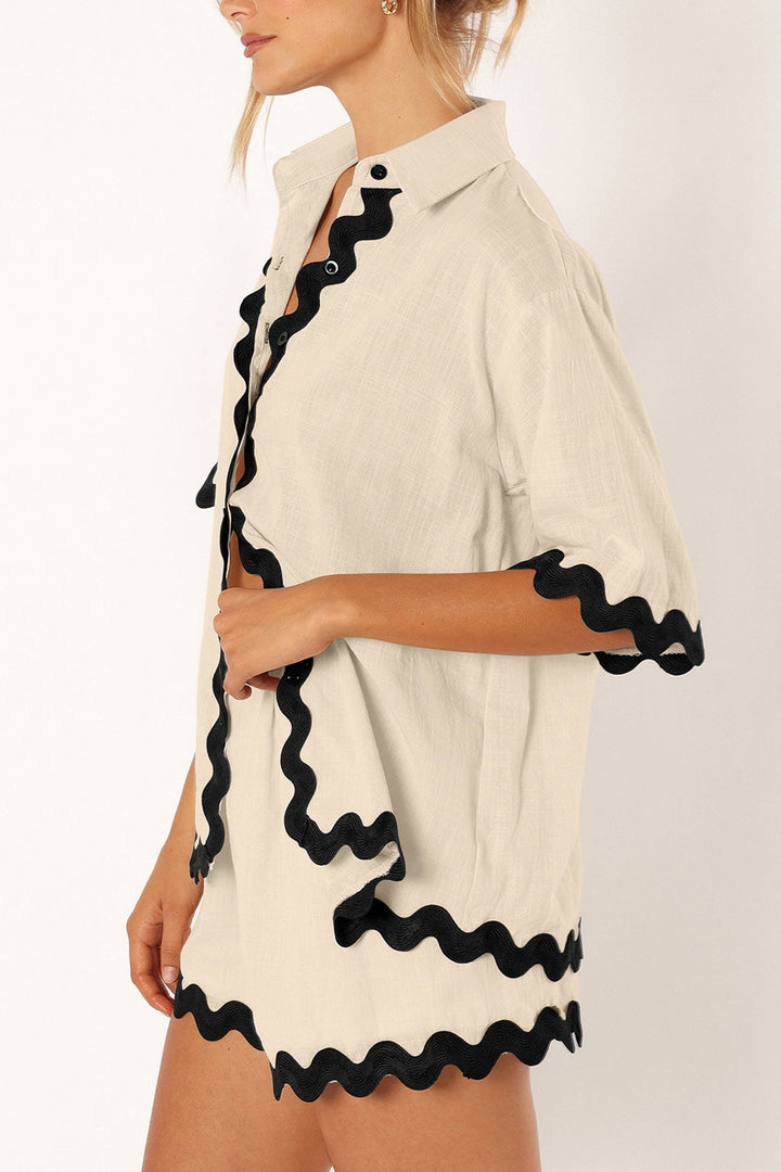 Contrast Wavy Shirt Two-piece Shorts Set